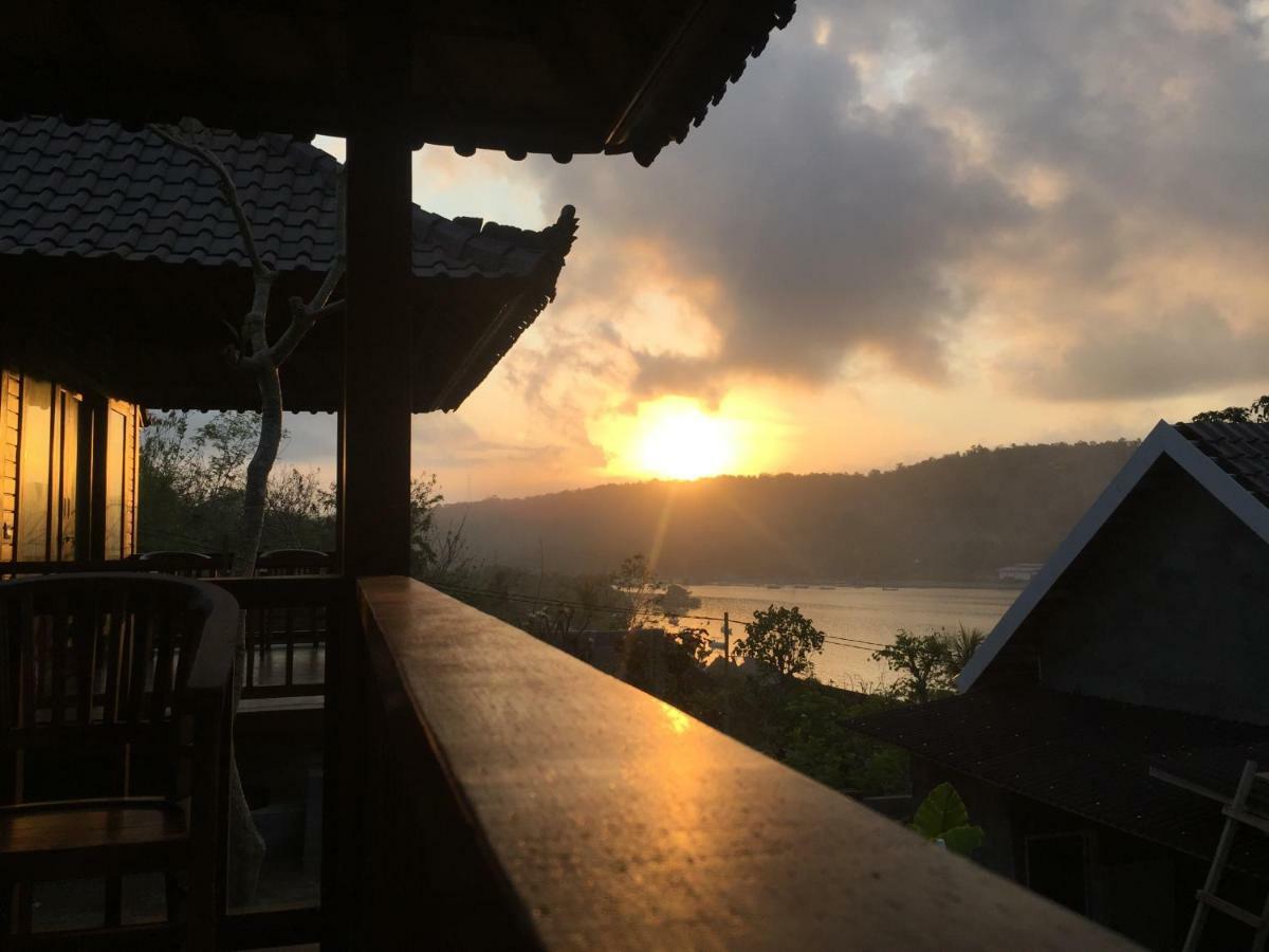Sunday Huts Lembongan Hotell Exteriör bild