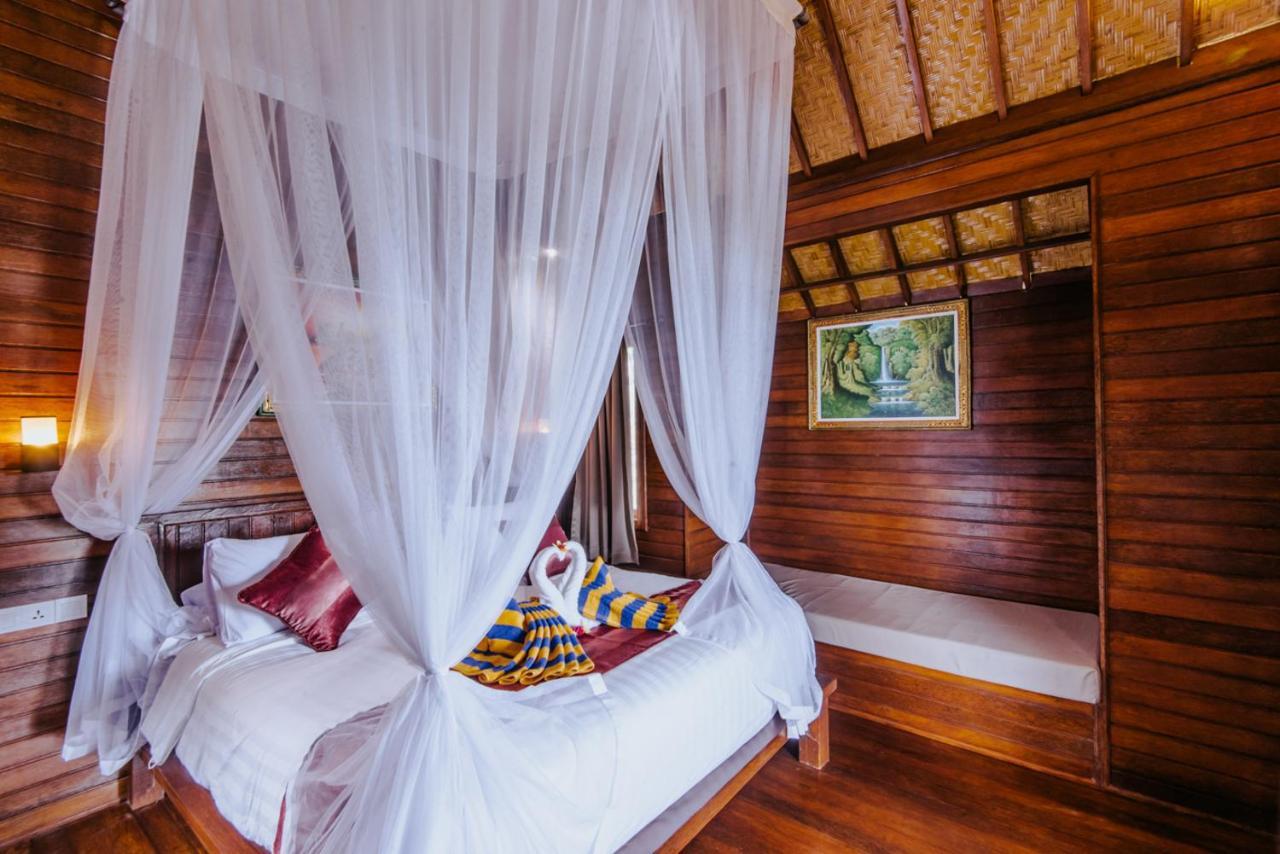 Sunday Huts Lembongan Hotell Exteriör bild