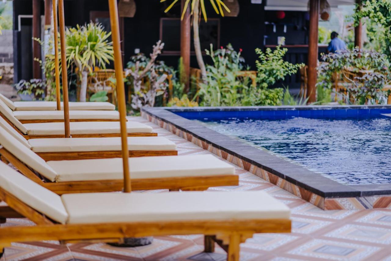 Sunday Huts Lembongan Hotell Exteriör bild