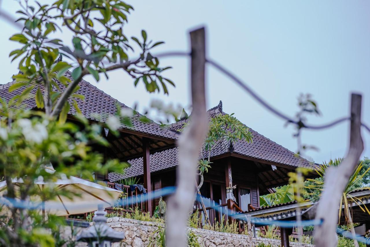 Sunday Huts Lembongan Hotell Exteriör bild
