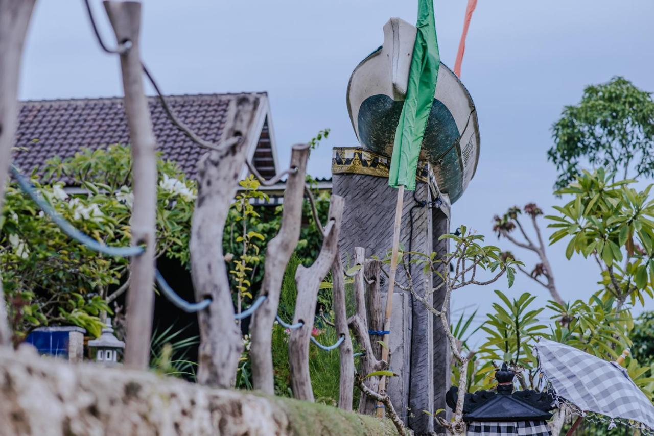 Sunday Huts Lembongan Hotell Exteriör bild